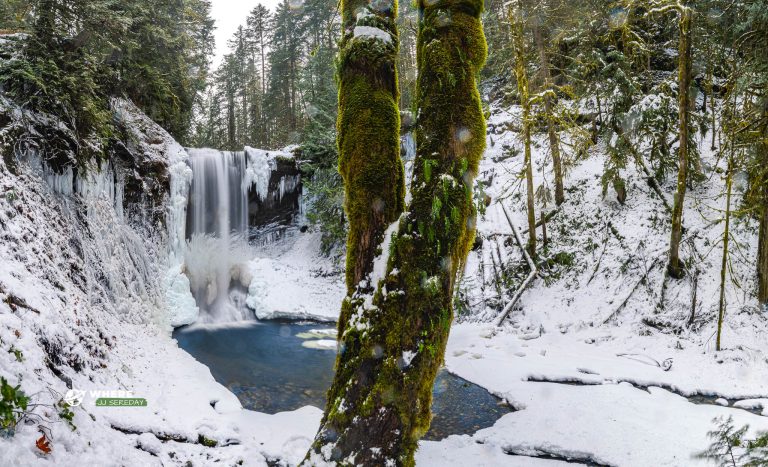 240119-JJS-A1-BC-VI-Nanaimo-Ammonite-Falls-09569-Pano